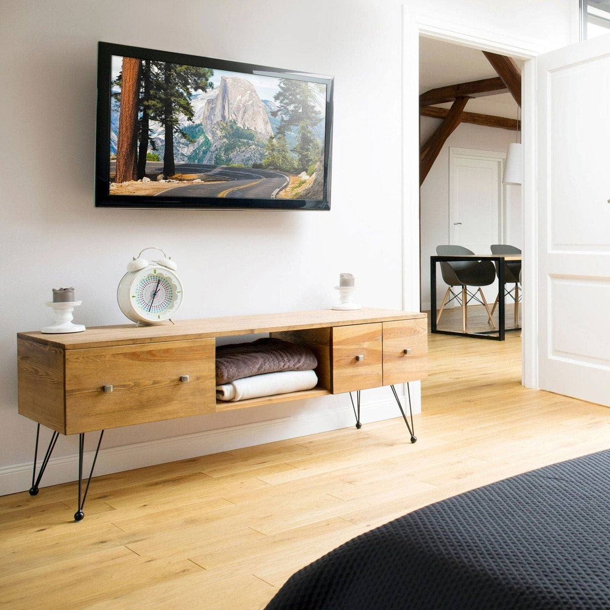 Low Profile Tilting TV Wall Mount TV Mount - Low Profile Tilting TV Wall Mount - Mount-It! - MI-6524