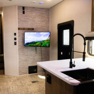 TV Mount - RV and Trailer TV Wall Mount with Lockable Arm - Mount-It! - MI-431 TV Mount - RV and Trailer TV Wall Mount with Lockable Arm - Mount-It! - MI-431