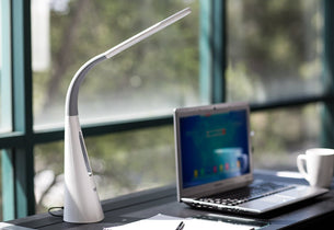 White Desk Accessories - Turcom AirLight LED Desk Lamp - Mount-It! - TS-7006 White Desk Accessories - Turcom AirLight LED Desk Lamp - Mount-It! - TS-7006